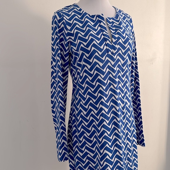 DIANE VON FURSTENBERG || Reina Chevron Printed Dress. Sz. 8 - Picture 7 of 15